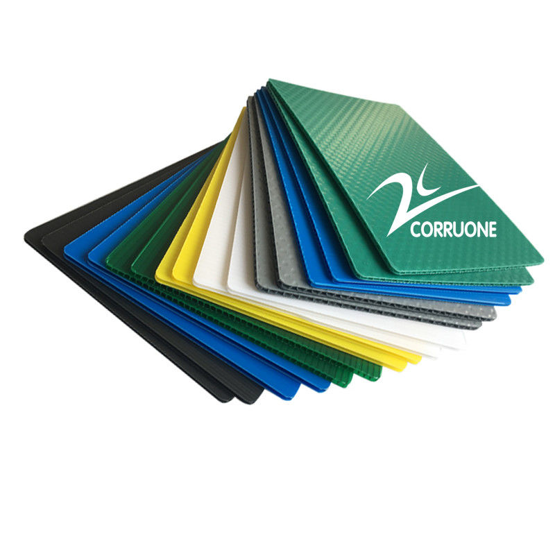 El tablero amarillo de Coroplast 5m m 6m m 8m m acanaló las hojas plásticas 4x8