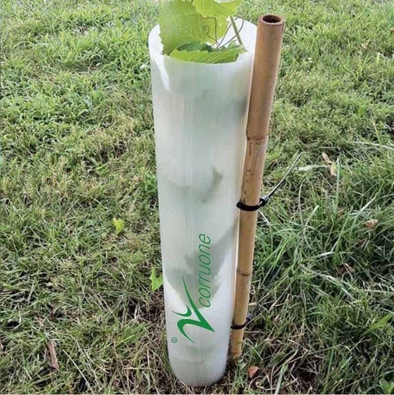 El tronco de árbol plástico de Coroplast cubre al guardia plástico acanalado Protection del árbol