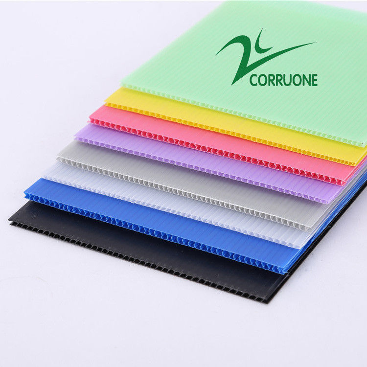 4ft X 8ft Twin Wall Placas de plástico corrugado resistente a la radiación UV para el embalaje ecológico